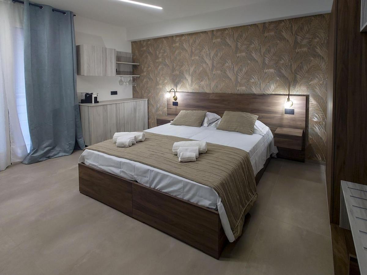 Don Turi - Charming Room Giardini-Naxos Exterior foto